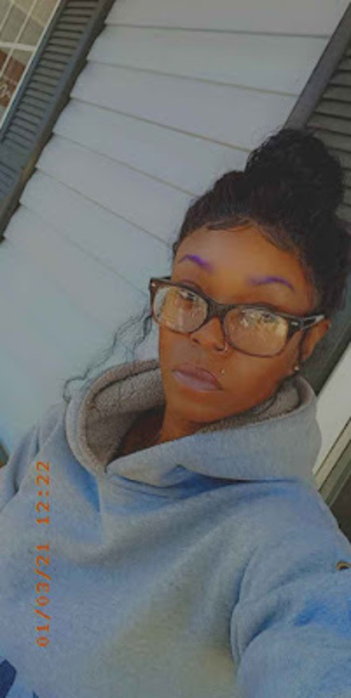 Meet your Posher, Crystal